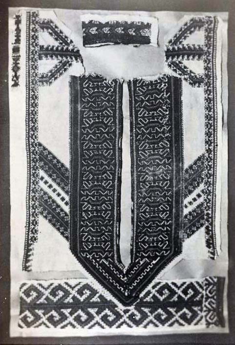 Орнамент на марийском национальном костюме