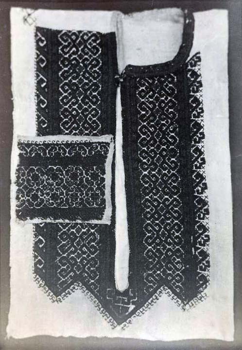 Орнамент на марийском национальном костюме
